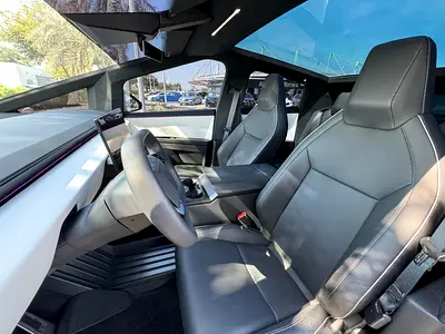 صورة 9 لـ 2024 Tesla CYBERTRUCK