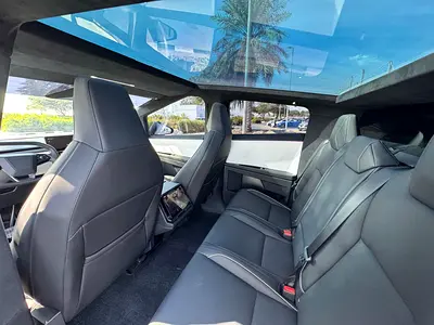 2024 Tesla CYBERTRUCK 照片 15