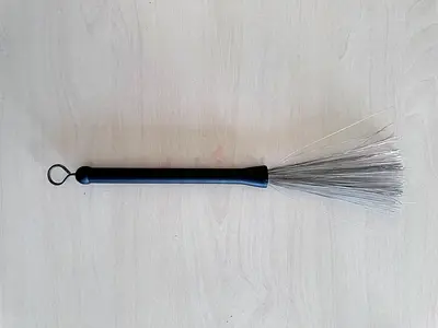 retractable jazz percussion brush