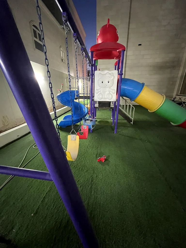 Outdoor children's games63195109255939112