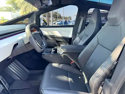صورة 4 لـ 2024 Tesla CYBERTRUCK