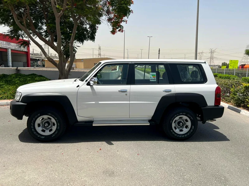Nissan Patrol 2024 GL A/T 3 years local dealer warranty63156990978690113