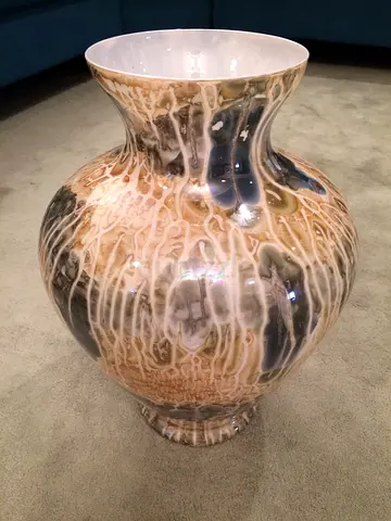 Glass flower vase