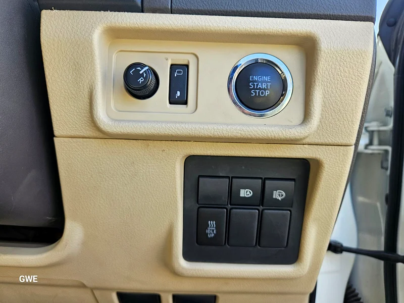 2022 toyota prado TX diesel RIGHT HAND DRIVER63165696007681114