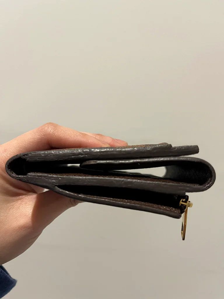 Louis Vuitton Damier wallet63237609704834112