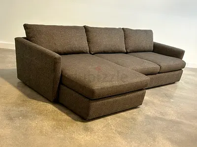 Looks brand new Cratebarrel Lounge deep L shape sofa