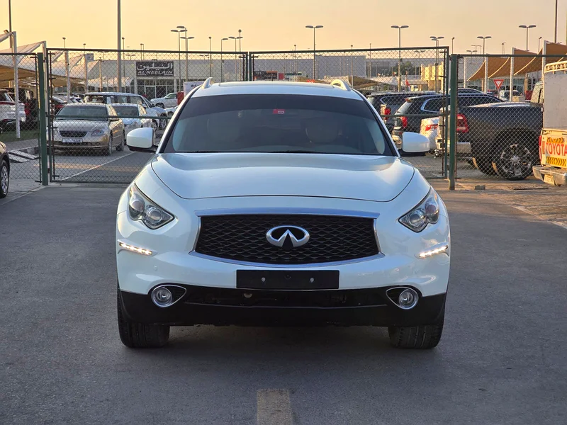 Infiniti QX70 Gulf specifications 2018 in good condition63398552729858111