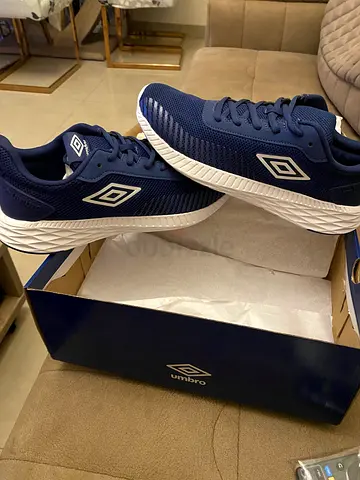 Umboi training shoe 41 size