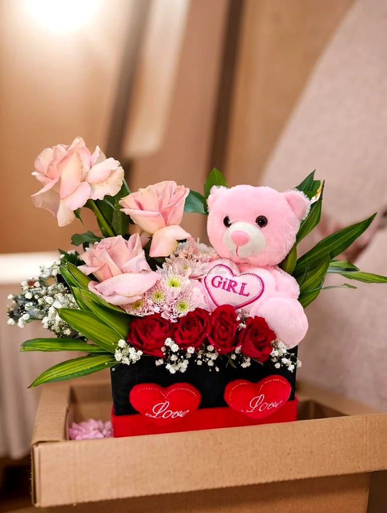Fresh Flowers bouquet gift for valentine63264583658755111