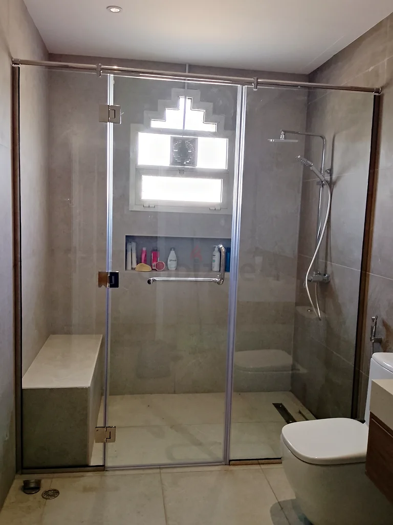 Glass shower63216355194499111
