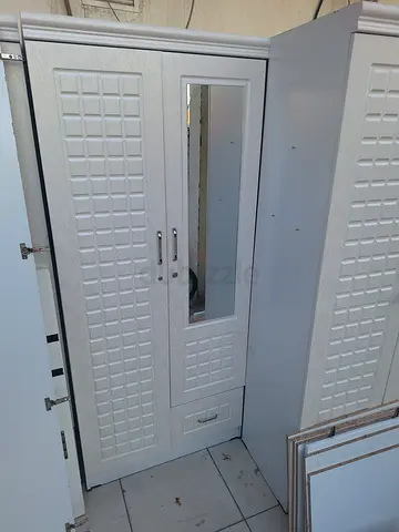 2 door wardrobe