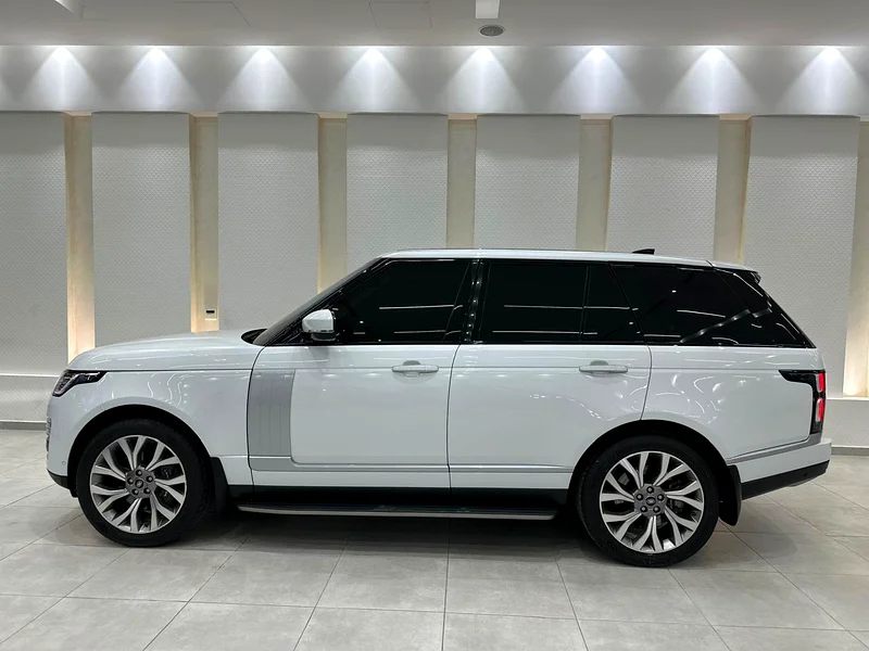 Range Rover Vogue Se Supercharger V8,2018 Model, Gcc specifications, Under Dealer Contract63226218205059111