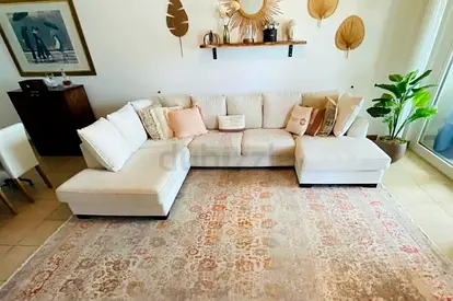The one Kingstone U shape sofa like a brand new
