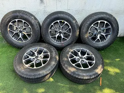 5x original takeoff 2024 wrangler 17” wheels and tyres