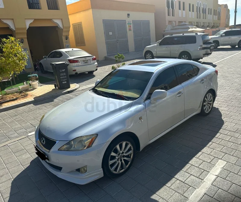 لكزس IS300 متوفرة في أبو ظبي63168971049091112