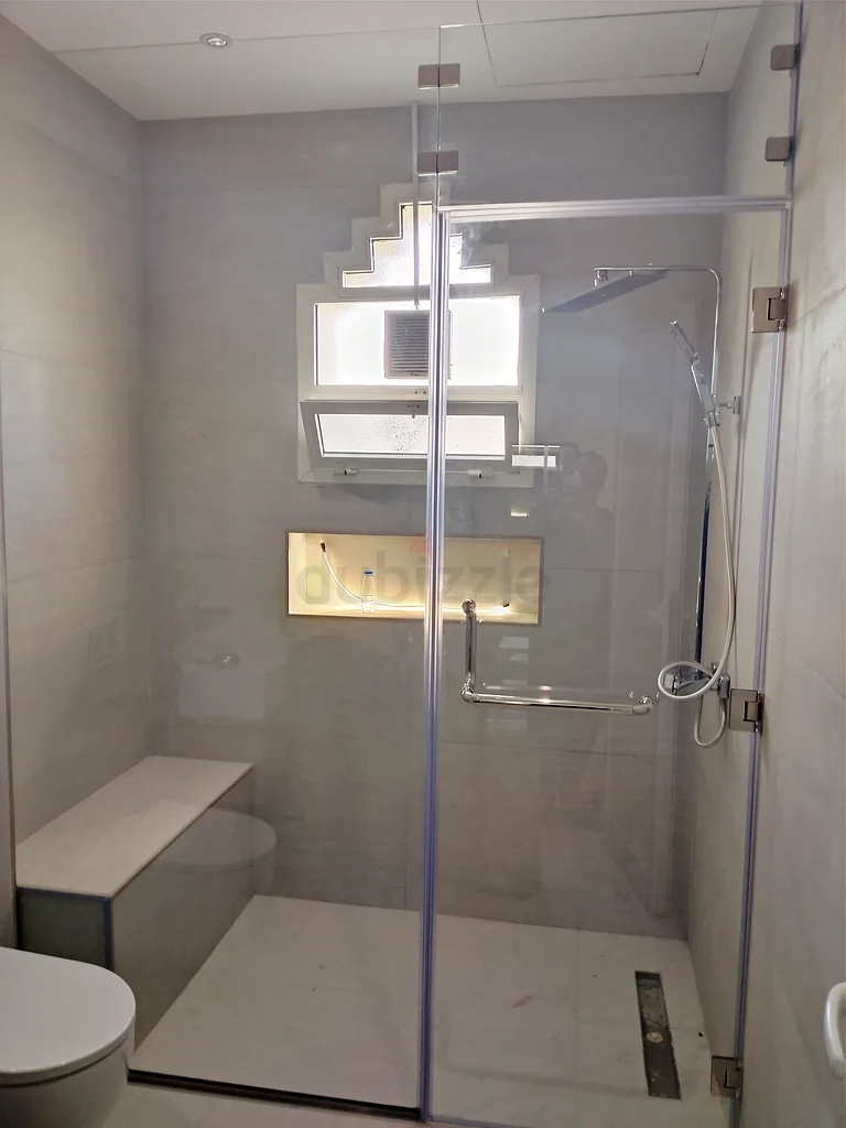 Glass shower63216355194499112