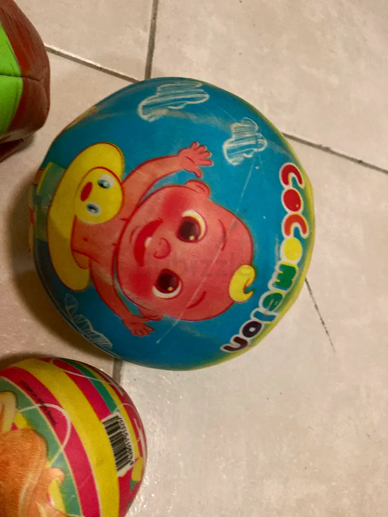 Playing balls63246748106881115
