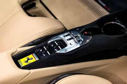 صورة 17 لـ 2023 Ferrari 296 GTS