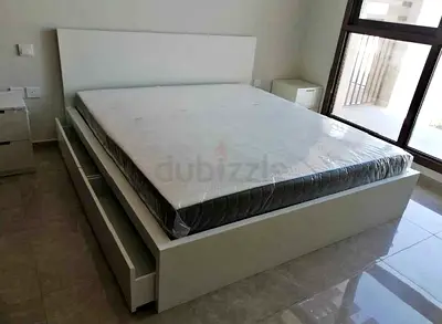 IKEA malam king size 180/200bed with IKEA mattress and 2 storage drawers underneath