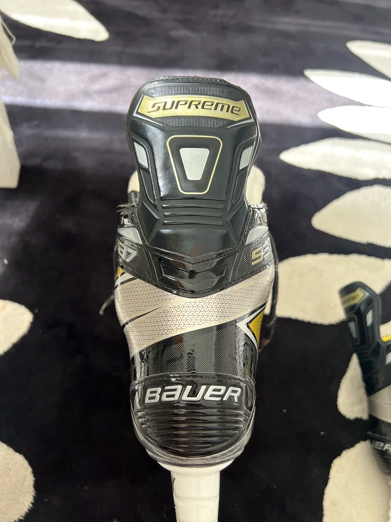 Ice skating shoes63171311360769112