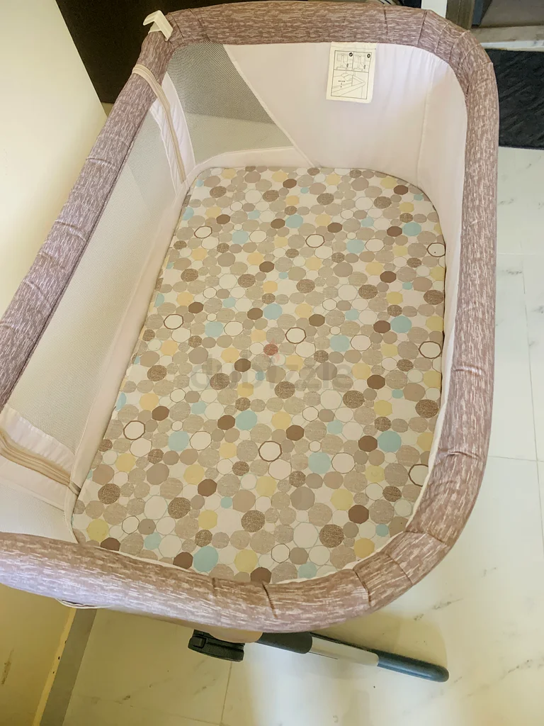 سرير أطفال صغير للأطفال الرضع للبيع63175287763330112