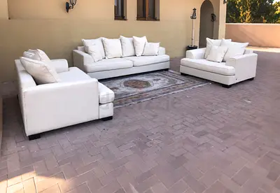 Selling As new the one Kingstone Sofa set