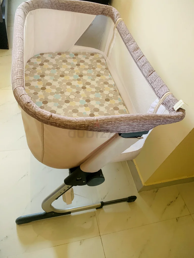 سرير أطفال صغير للأطفال الرضع للبيع63175287763330111