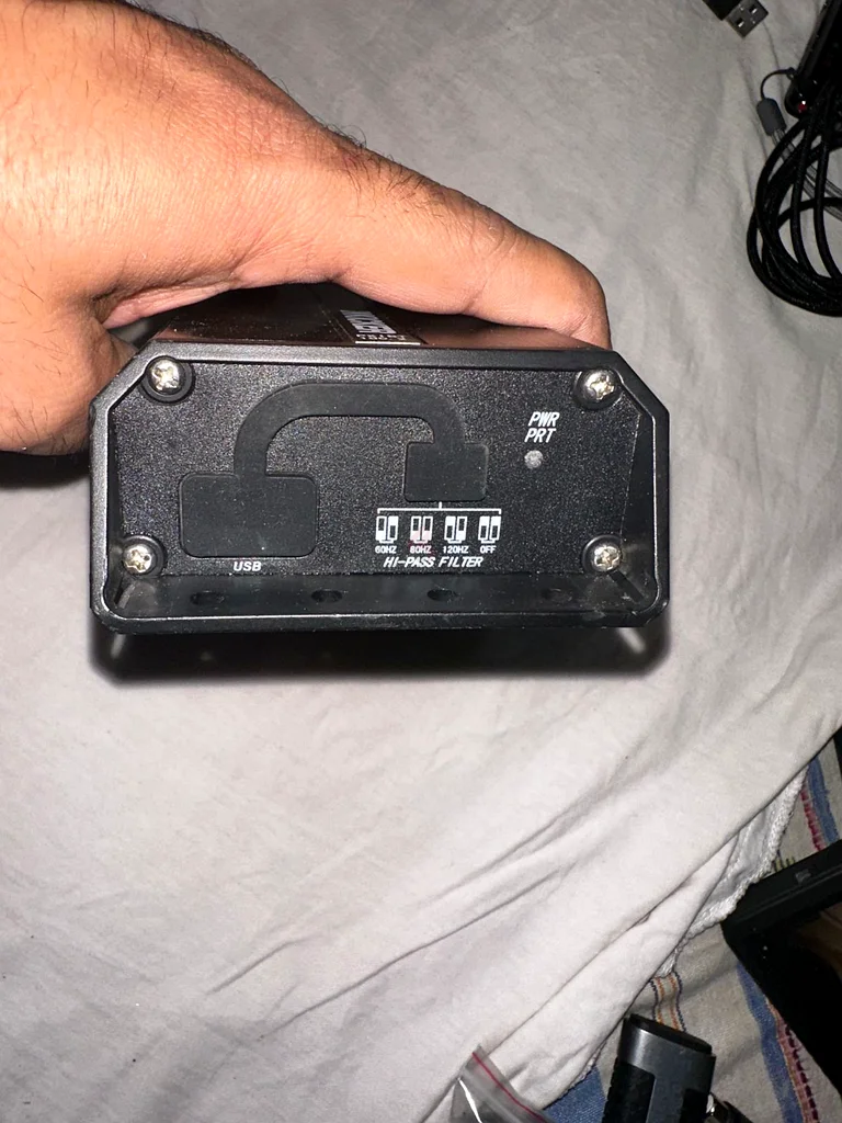 Kicker PXIBT 100.2 Amplified Bluetooth Controller plz look pic63259695475074114