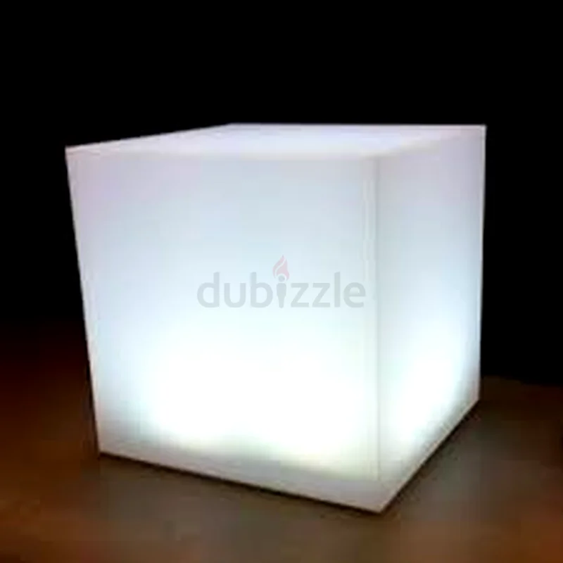Acrylic Cubes for Commercials62931685742978112