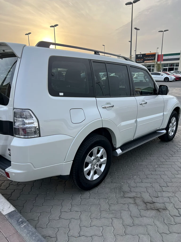 Mitsubishi Pajero GCC, accident-free, full options63398586149635111