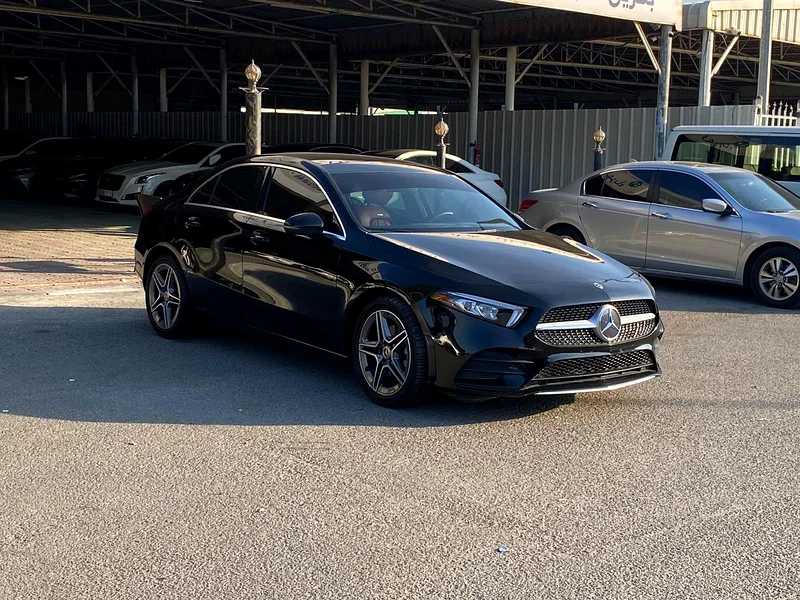 Mercedes a220... Model 2020...American specifications63144870712451111