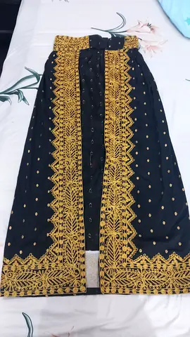 Long embroidered skirt open from the front size