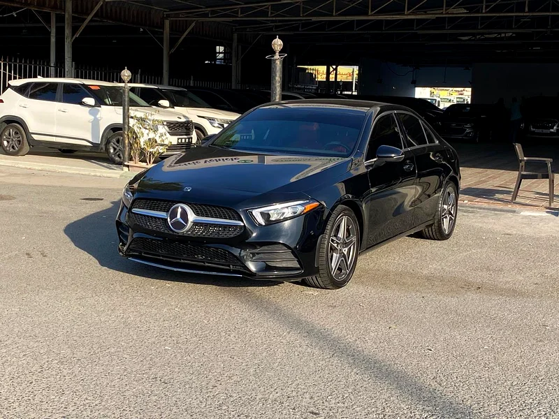 Mercedes a220... Model 2020...American specifications63144870712451112