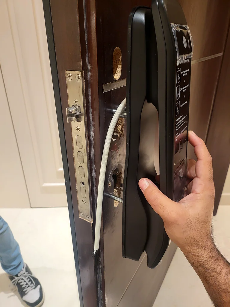 Upgrade Your Rental with Smart Locks – No More Key Hassles!63220334601731111