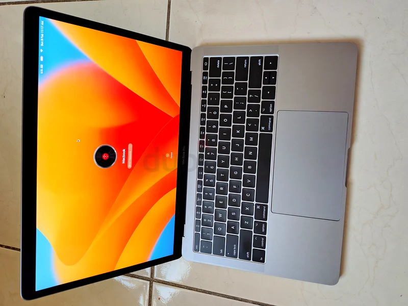 MacBook Pro 170863167117051009112