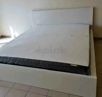 IKEA malam king size 180/200bed with IKEA mattress and 2 storage drawers underneath