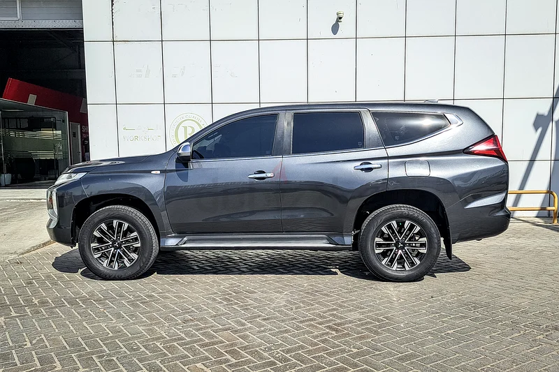 AED1,032/month | 2020 Mitsubishi Montero Sport Glx 4wd | GCC Specs | Ref#28305863224310753921114