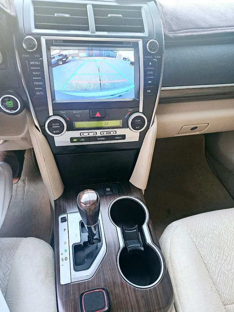 Toyota Camry 2015 model63401308005634114