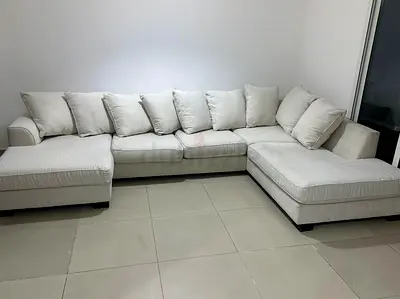 The one Kingstone U shape sofa Like a. Brand new