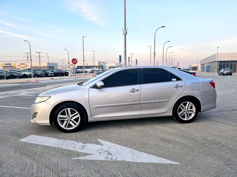Toyota Camry 2015 model63401308005634111
