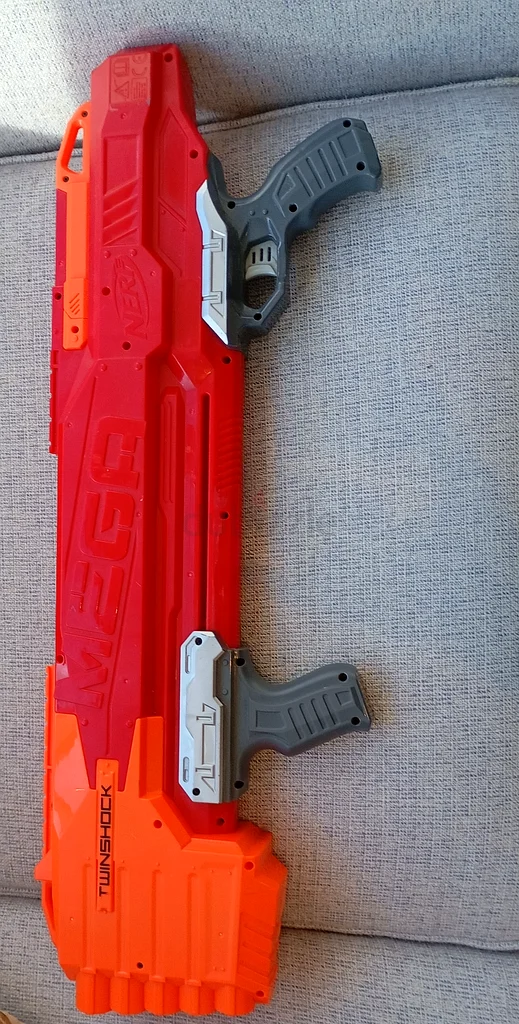 Mega NERF gun twinshock63208383734019111