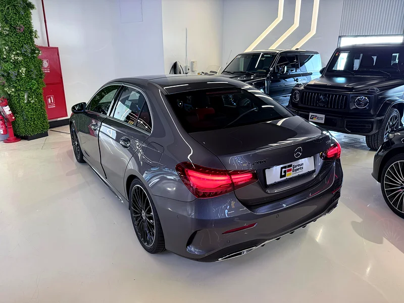 2025 Mercedes-Benz A 200 -Dealer Warranty63232621184641114