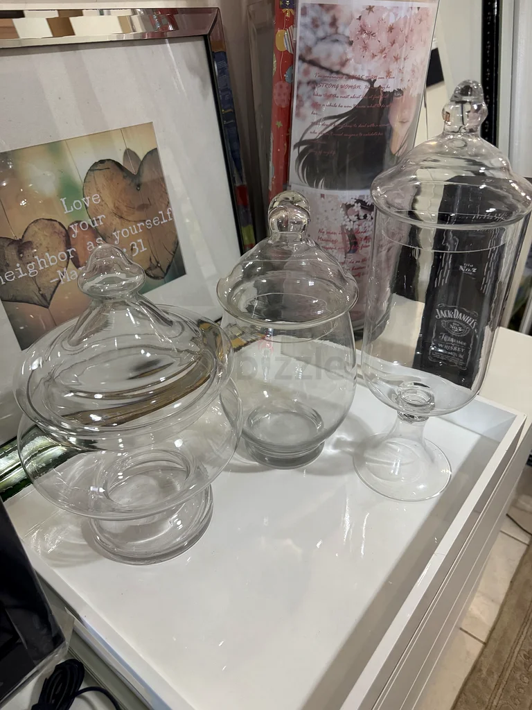 جرة تخزين زخرفية مع غطاء، مجموعة من 3 قطع63218318672257112