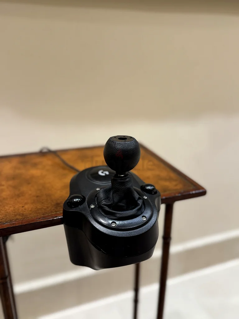 Steering wheel+shifter+pedals pc/xbox(50% OFF) SLIGHTY USED ( Logitech G920 Racing Wheel )63201164687234112