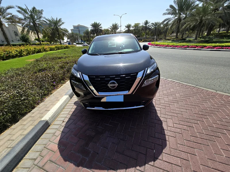 نissan rogue SV مع رادار خط التوجيه، باب بنظام الدفع، تشغيل بنظام الدفع، تشغيل من بعد، ورادار63148164535425113