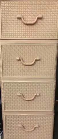 Storage box in sale in alain