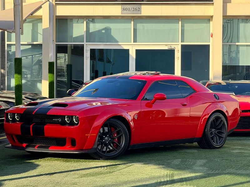 DODGE CHALLENGER SRT HELLCAT 2019 GCC 717HP FULL SERVICE HISTORY UNDER WARRANTY PERFECT CONDITION63224788020225111