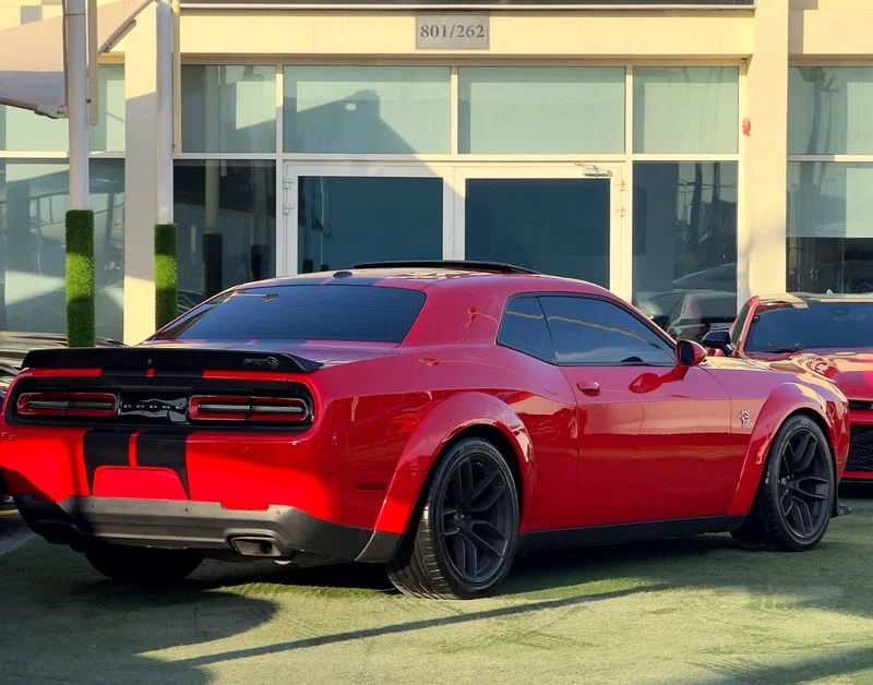 DODGE CHALLENGER SRT HELLCAT 2019 GCC 717HP FULL SERVICE HISTORY UNDER WARRANTY PERFECT CONDITION63224788020225113