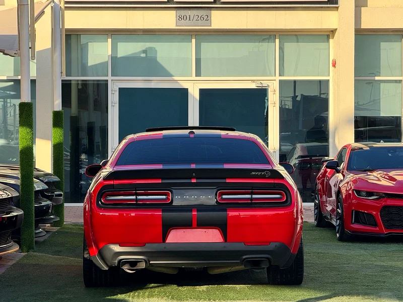 DODGE CHALLENGER SRT HELLCAT 2019 GCC 717HP FULL SERVICE HISTORY UNDER WARRANTY PERFECT CONDITION63224788020225114