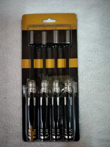 Hexagonal screw set
